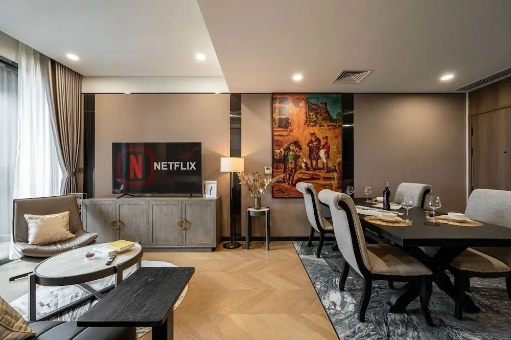 Lexington Residence Luxury Vacation