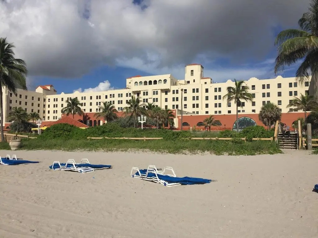 657 Apartment Hollywood Beach