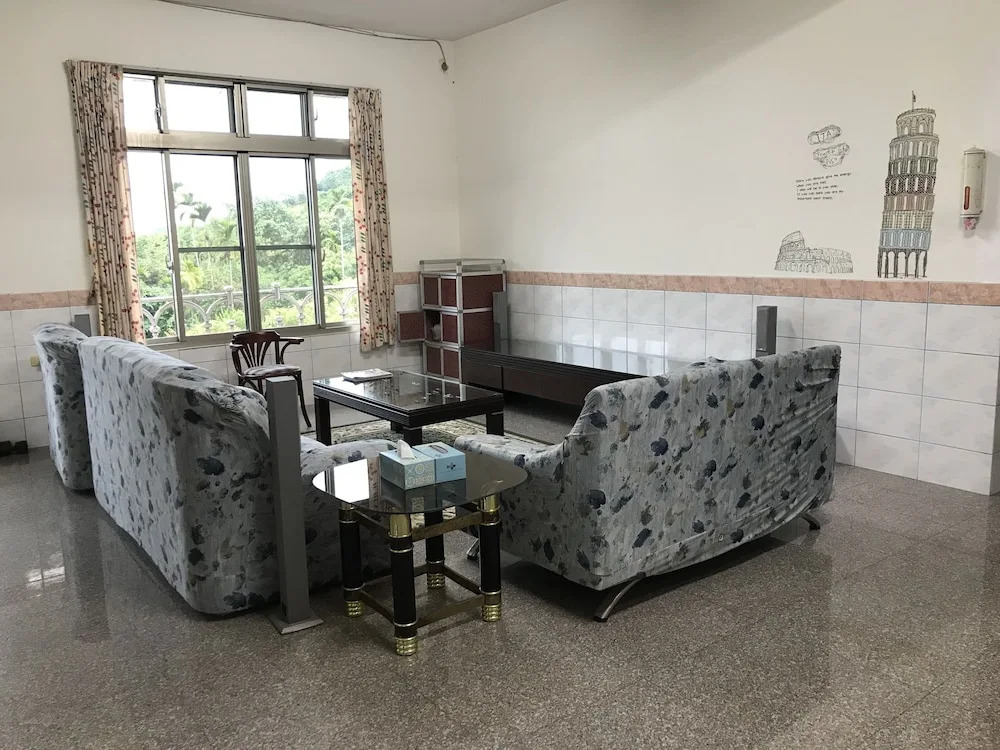 Huayi Homestay