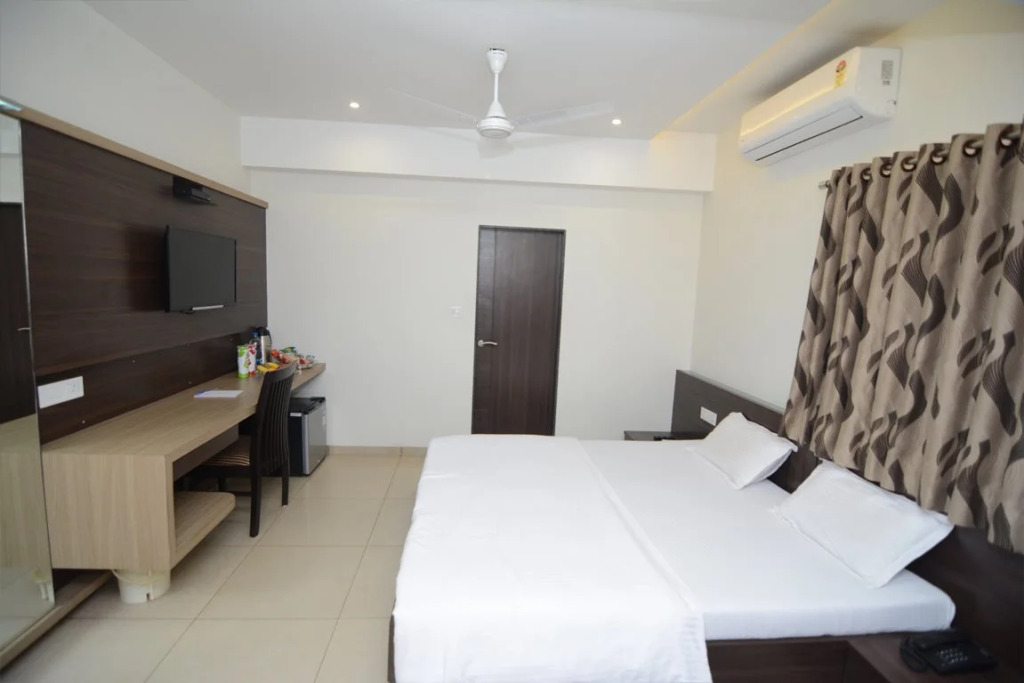 Hotel Kirti