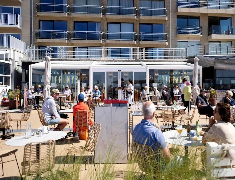 Apartment in Nieuwpoort with Sea Views