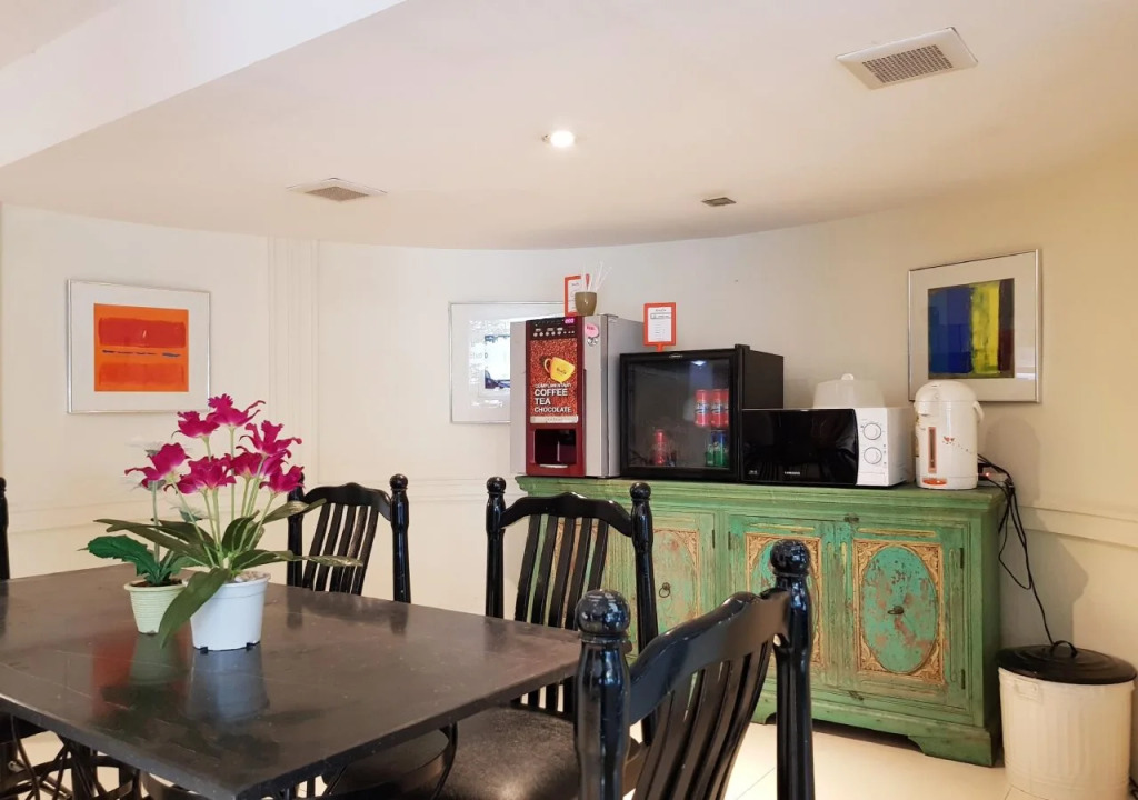 Studio Sukhumvit 18 by iCheck inn