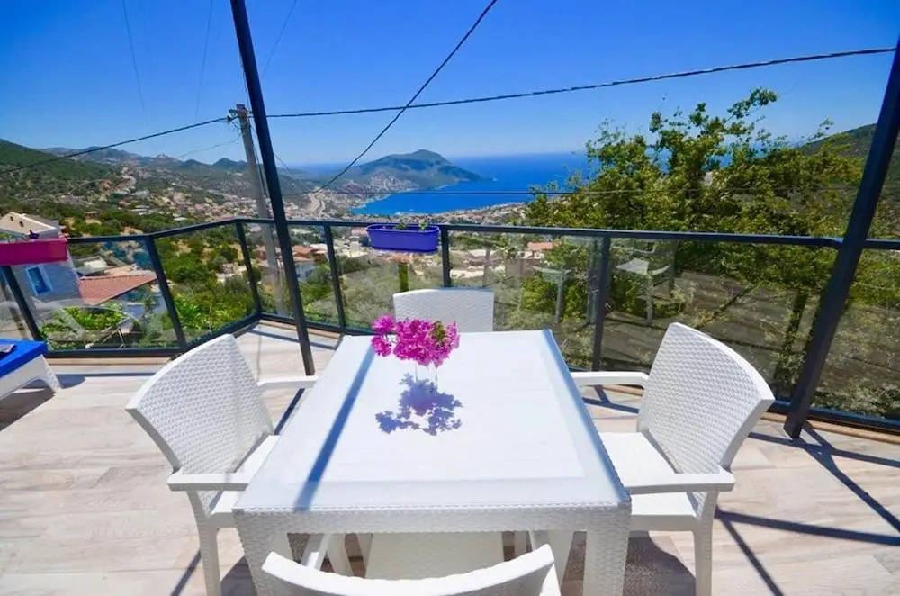 Villa Aura