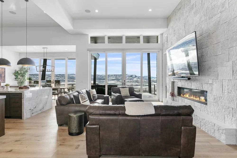 Luxury Deer Valley East Village Home + Hot Tub 6br 6 Bedroom Home