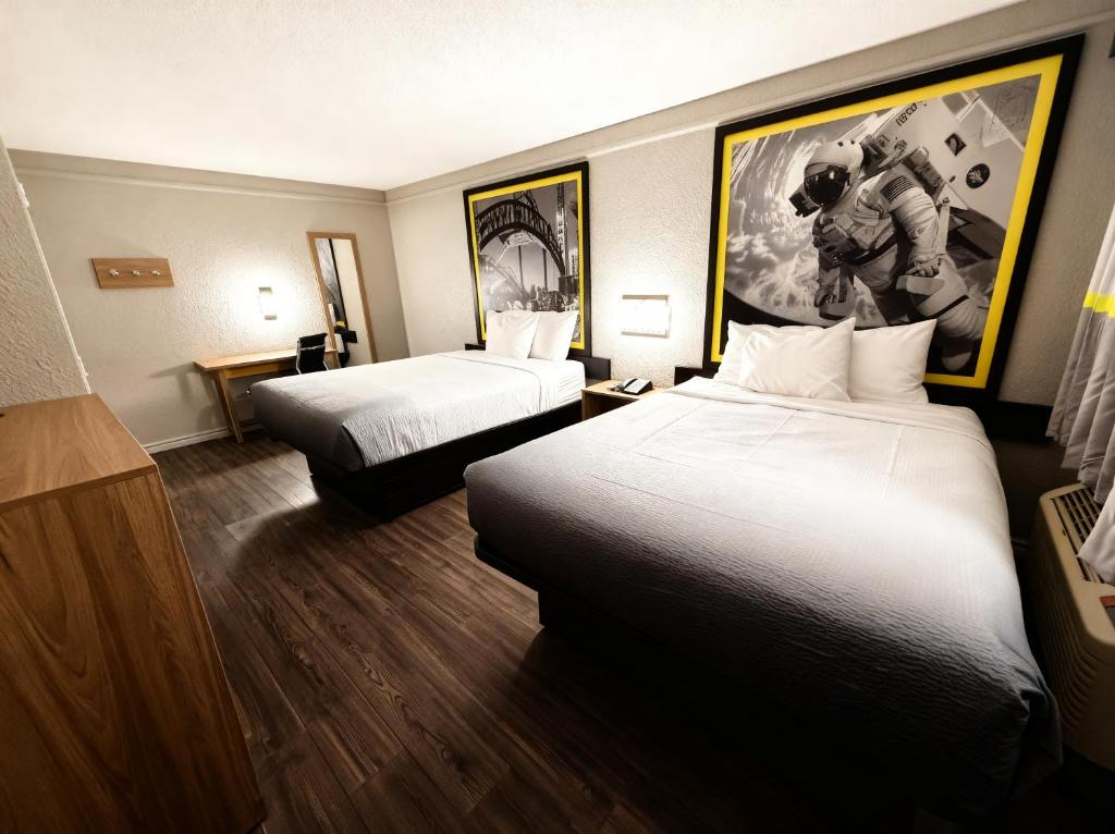 Super 8 By Wyndham Nacogdoches Near University