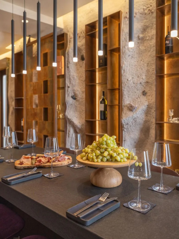 Santo Mine Oia Suites