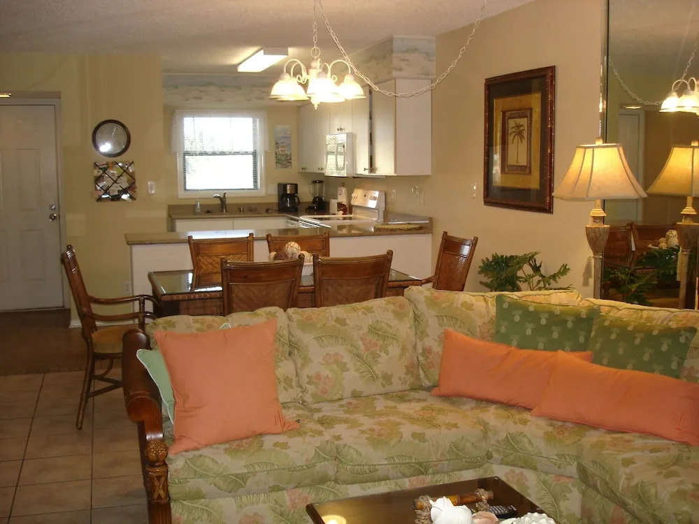 Seaside Beach & Racquet Club 4208