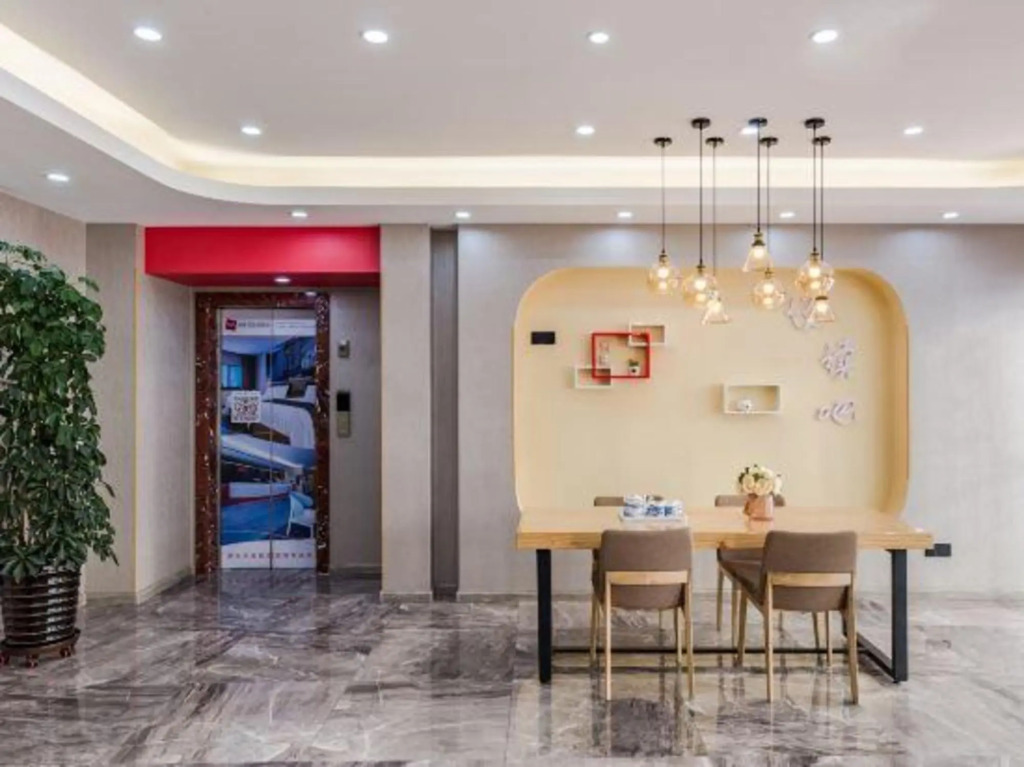 Shankee Hotel (Yalu River Bridge Scenic Area Dandong Station)