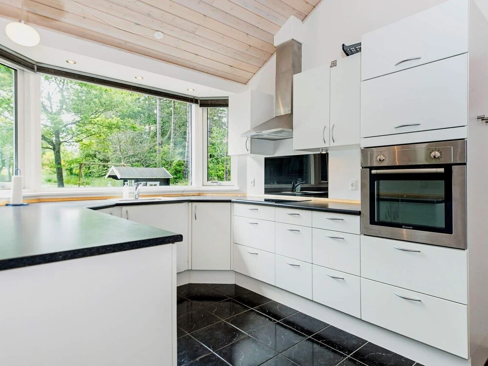 Vibrant Holiday Home in Ebeltoft With Whirlpool