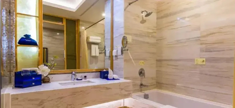 Yun-zen Jinling Lotus Hotel