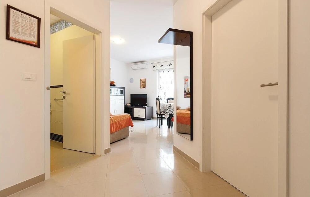 Beautiful Home in Vodnjan With Wifi and 2 Bedrooms