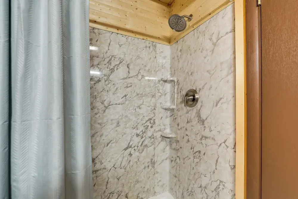Cabin w/ Hot Tub: 2 Mi to Downtown Gatlinburg!