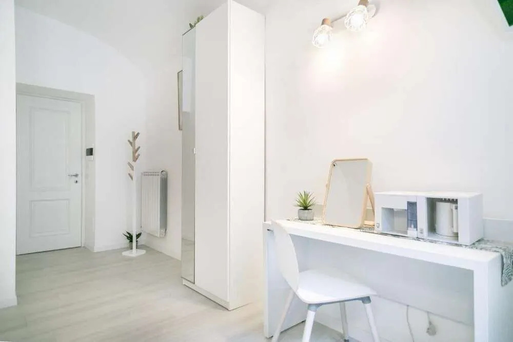 White Candia Guesthouse