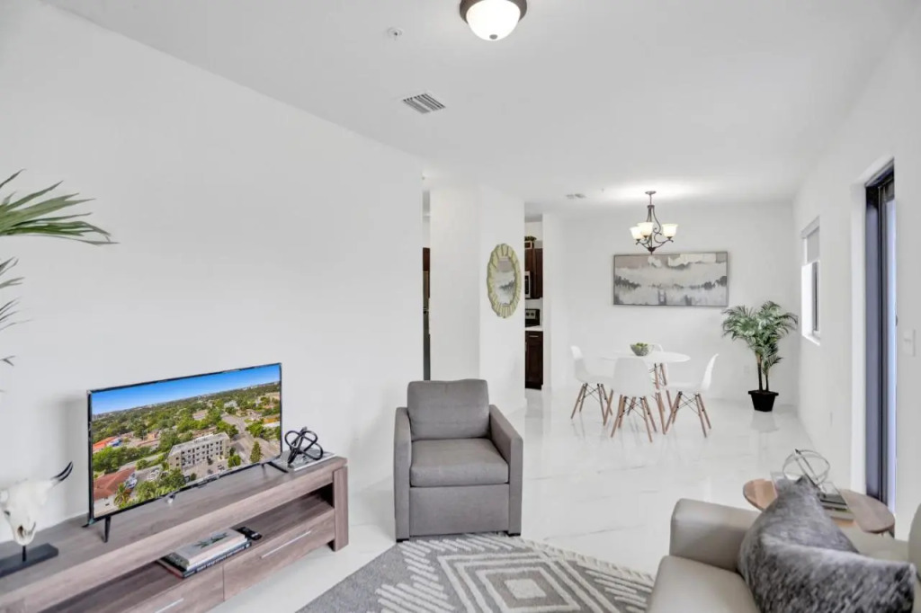 Renzzi Wynwood Apartments