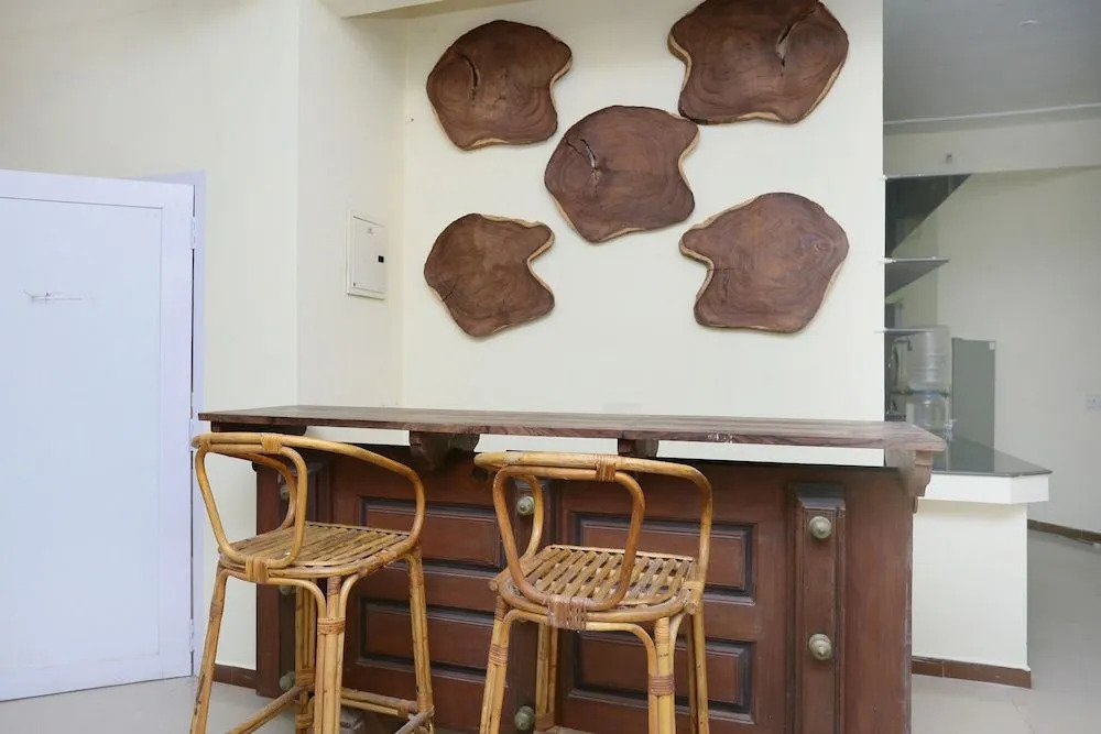 OYO 24617 Urban Spice Service Apartment