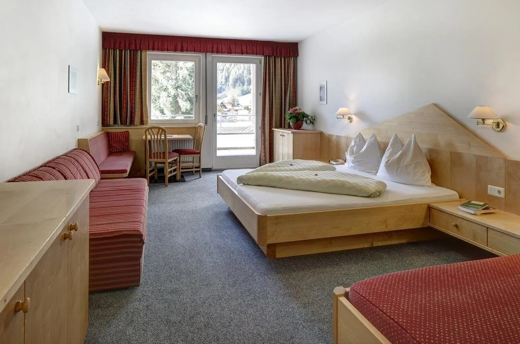 Hotel Fronza - your hike & mountain home