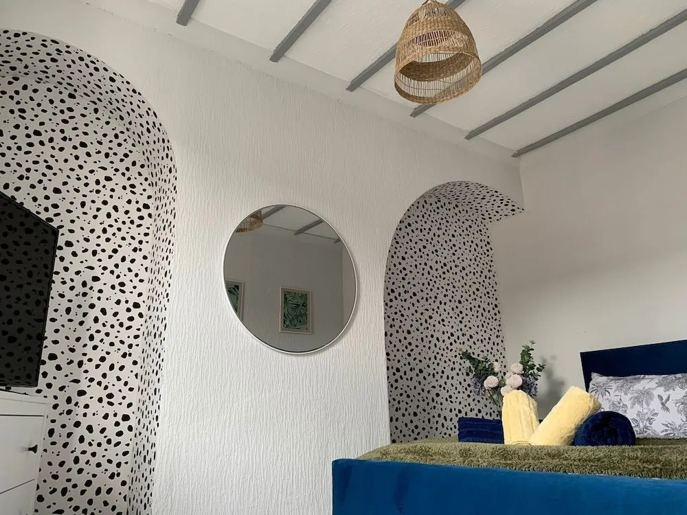 House of cosy dots
