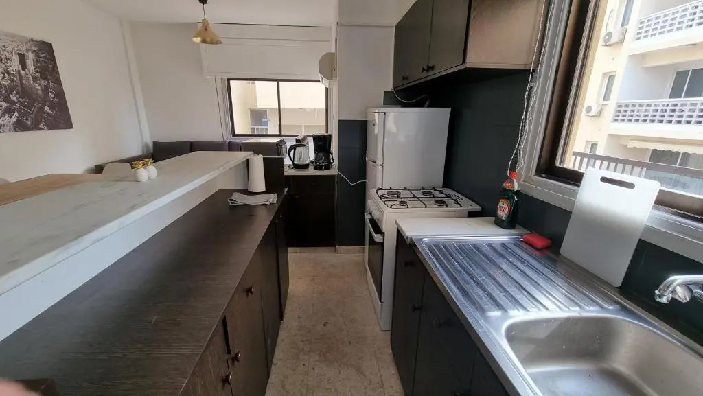 Cozy Beach Apt / 100 MBit+ Netflix / Near Airport