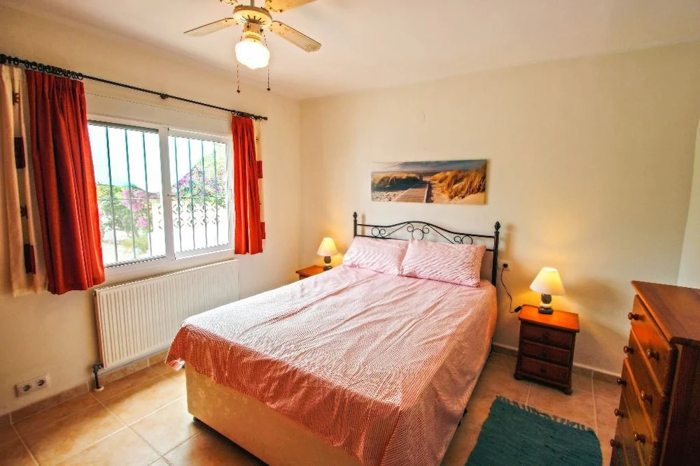 Paula-3 - holiday home with private swimming pool in Moraira