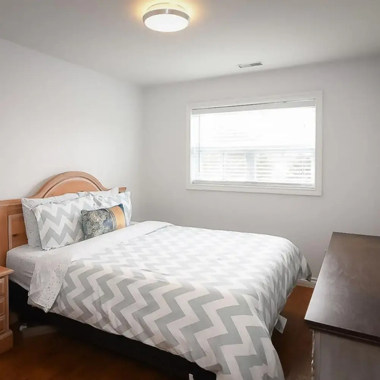 Private 2bdrm Unit With Ensuite Laundry - U5A