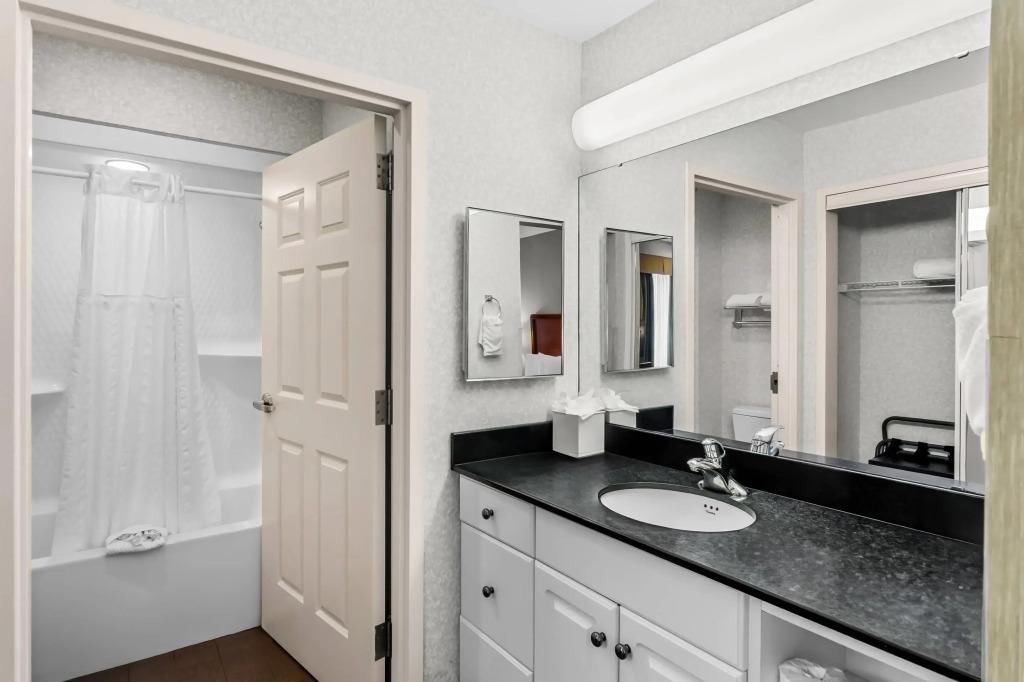 MainStay Suites Roanoke Airport