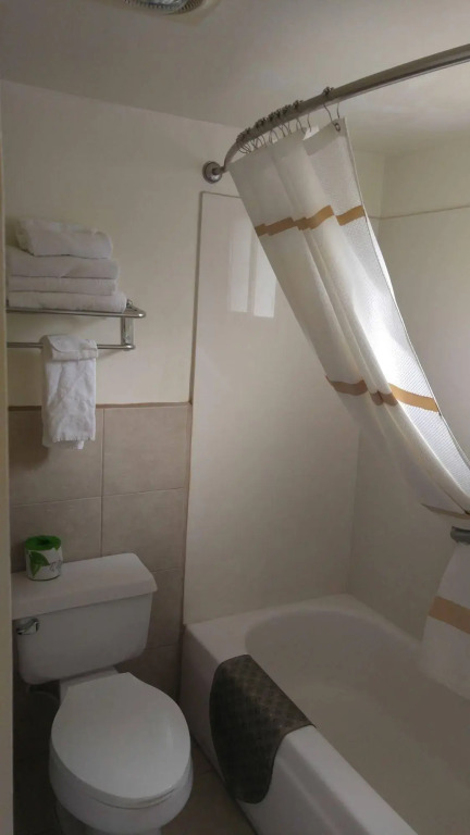 American Regency Inn