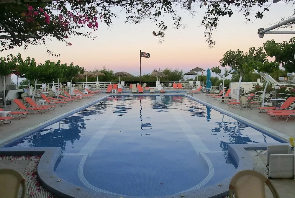 Santorini Youth Hostel