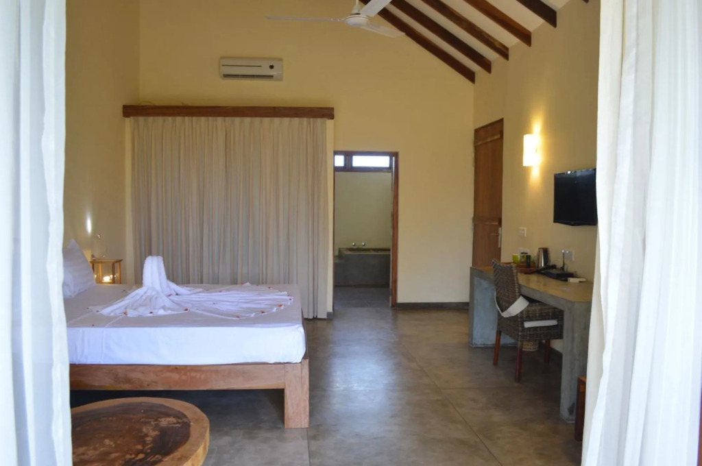 Giman Free Beach Resort Pasikuda