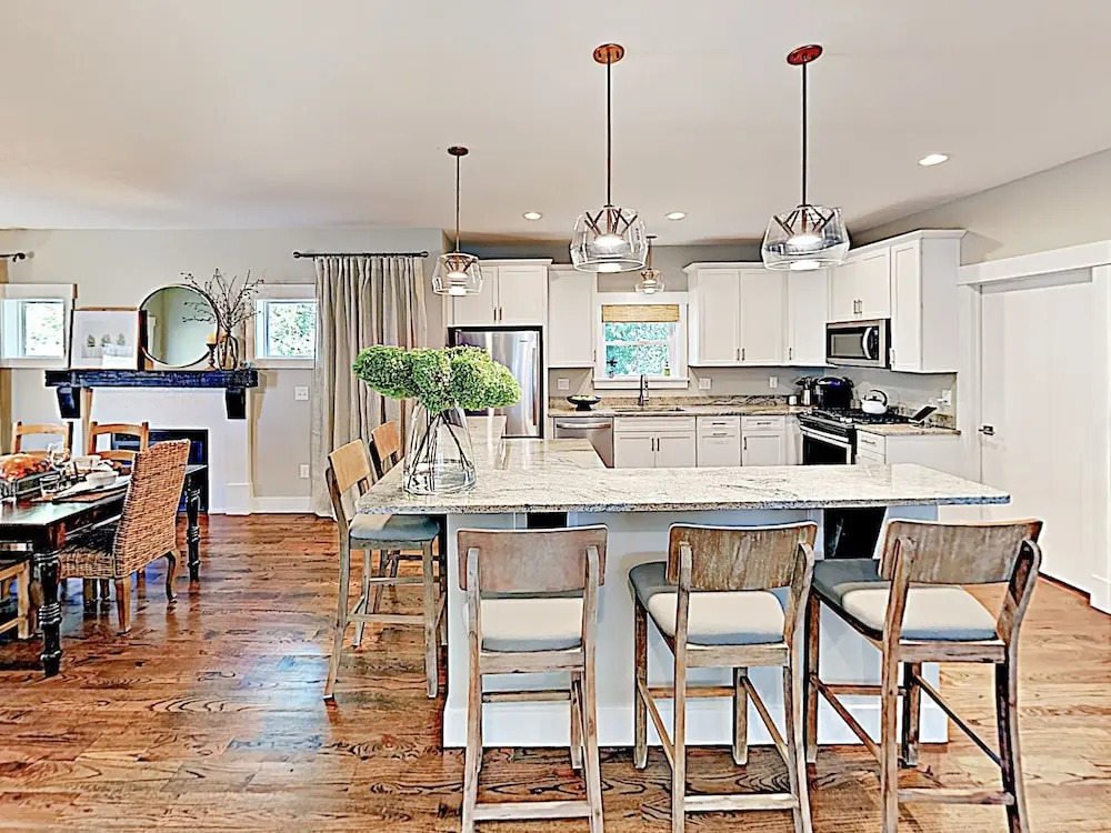 New Listing! Weaver: A Modern Lake Louise Gem 4 Bedroom Home
