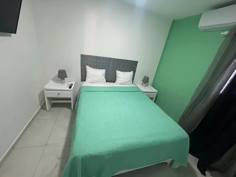 hotel tropicpop