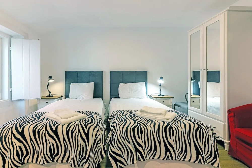 Bairro Alto Palace Special for Groups up to 24 guests