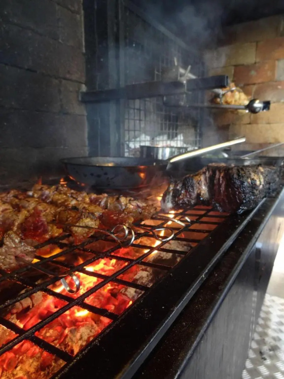 Chez Maman Hotel & Restaurant