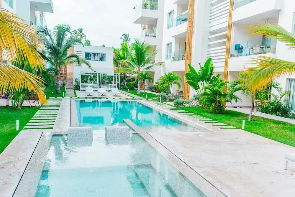 2 bed Penthouse Just Steps From the Beach