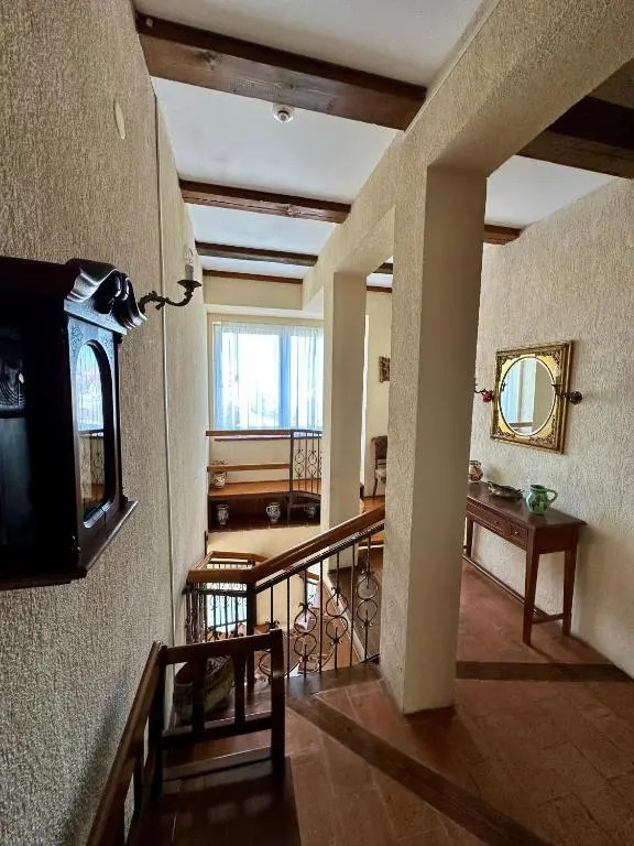 Luna House