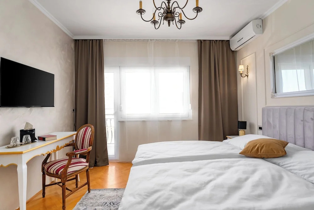Storge Boutique Bed & Breakfast