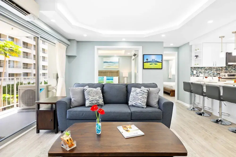 Scandia Tower Condo with 2BR and 2BA with Parking