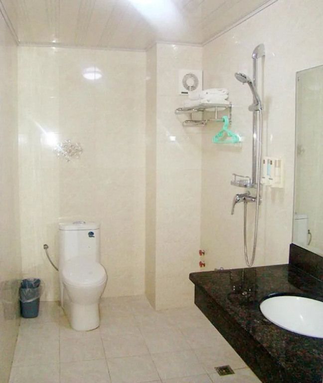 Yuanlong Business Hotel