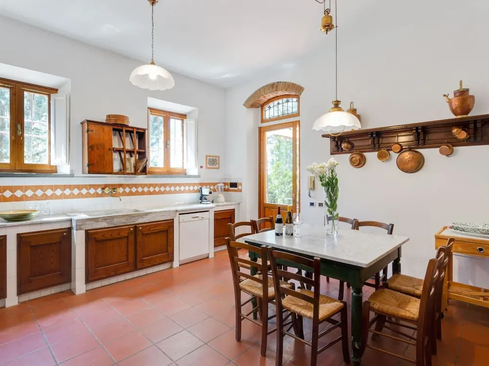 Poolside Leisure in Empoli Hideaway