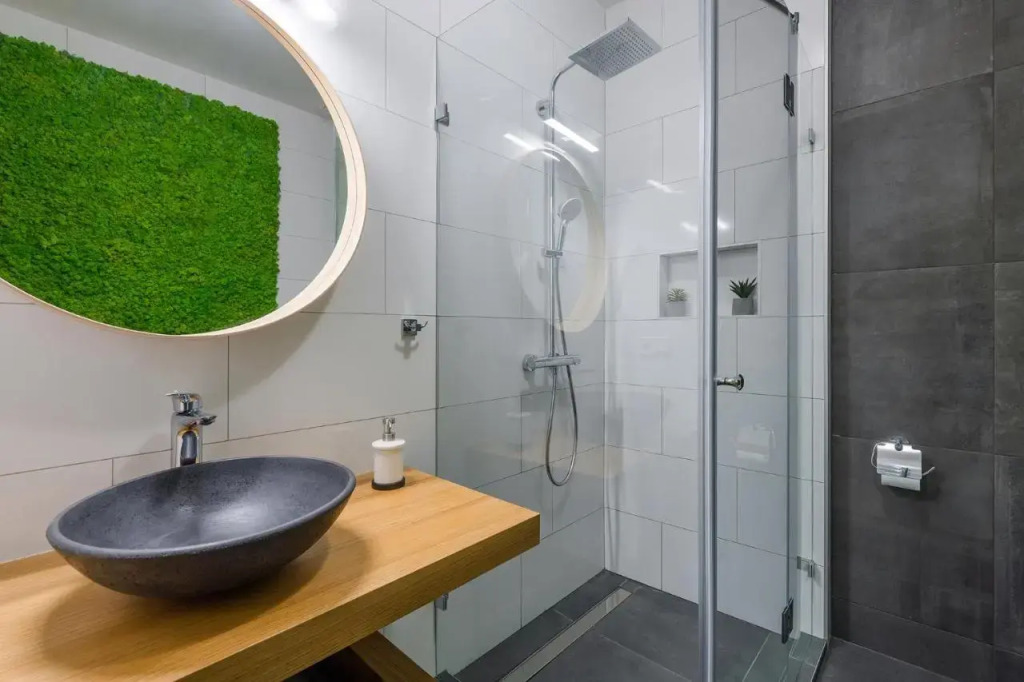 High End Suite Klauzal with AC