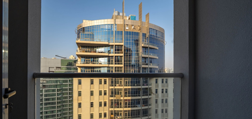 KOHH – 2BR in Marina Wharf