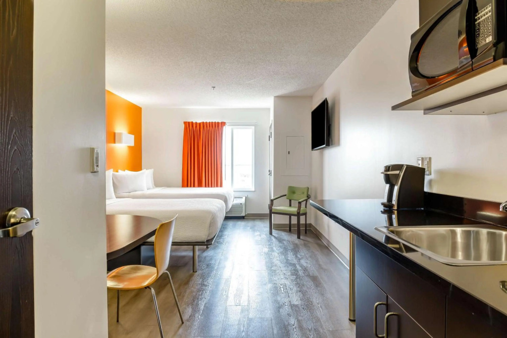 Motel 6-Headingley, MB - Winnipeg West