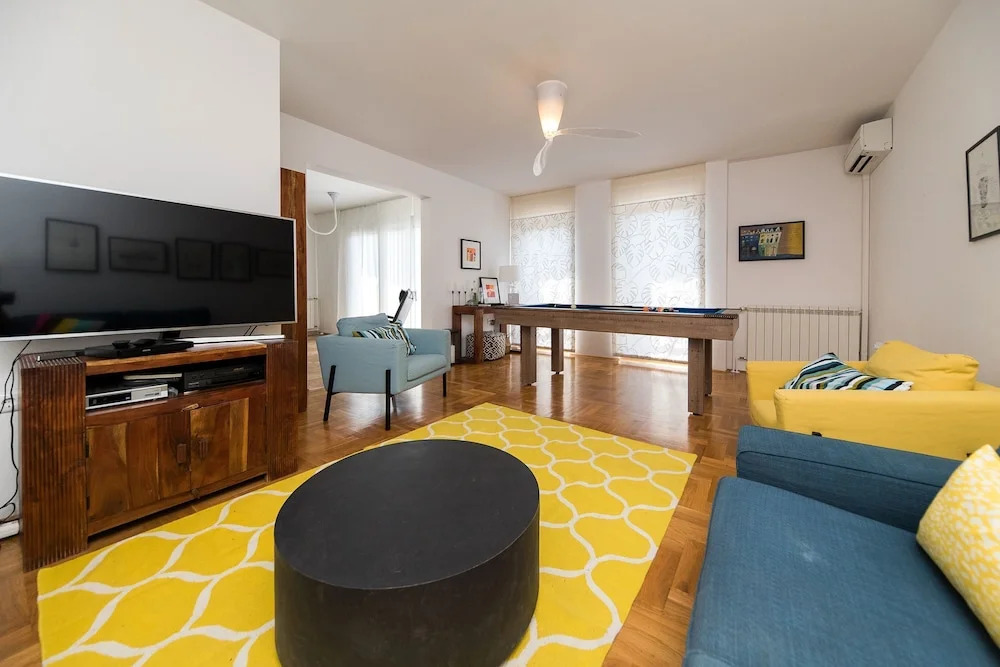 House Villa Jely