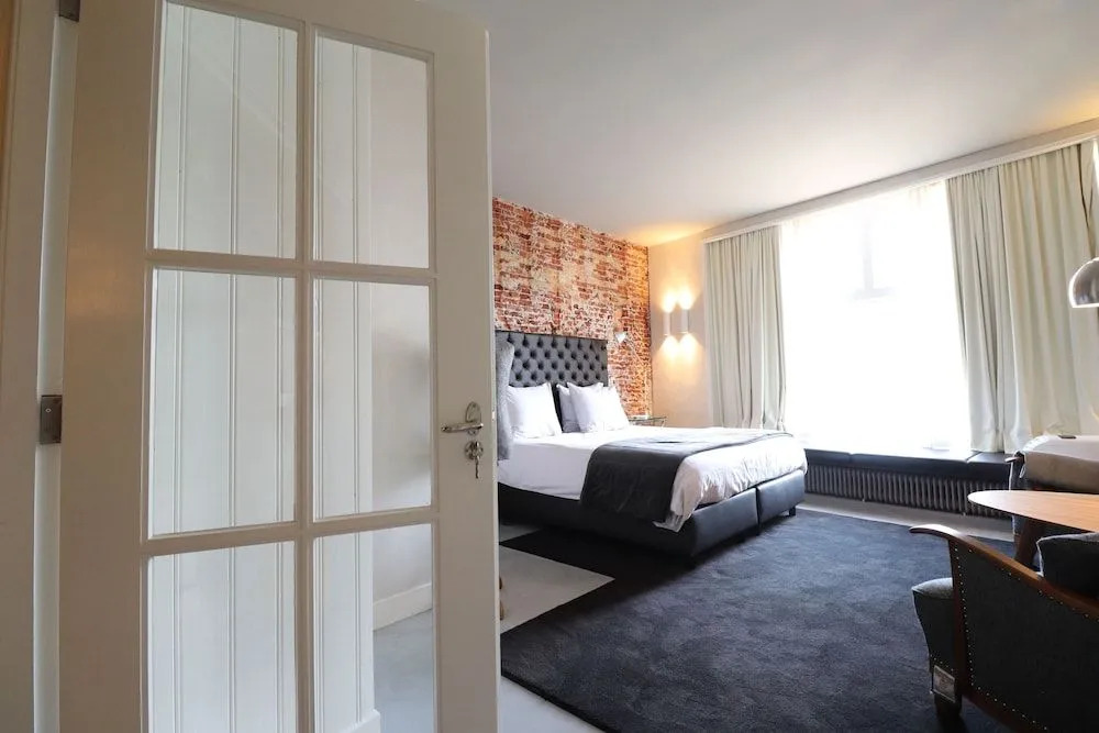 Van der Gang Suites