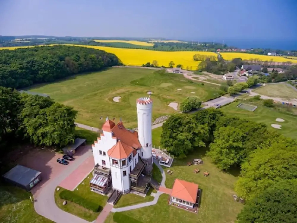 SCHLOSS RANZOW - kleines Romantik Hotel - Wellness - Golfplatz - Hochzeiten & Feiern