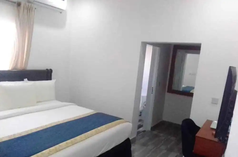 Credence Resorts Aco