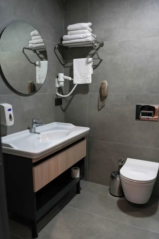 Demederon Hotel