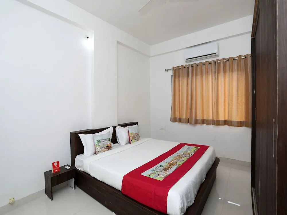 OYO 11078 Home 2BHK Cozy stay near Gulab Bagh