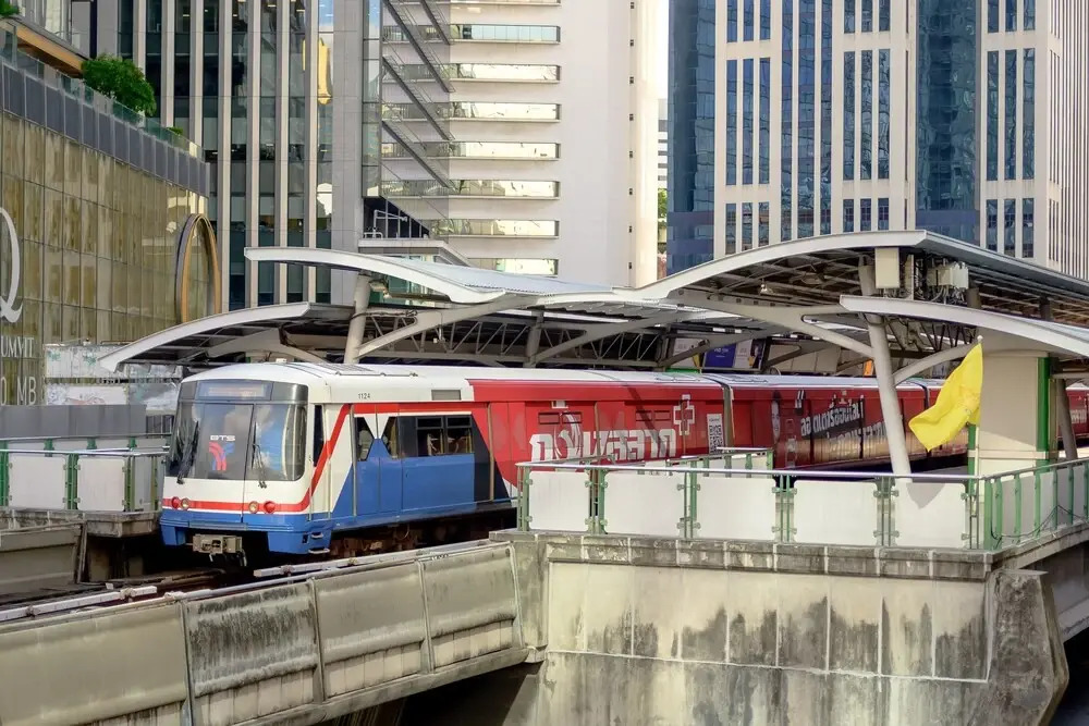 Episode 11 Hostel Sukhumvit