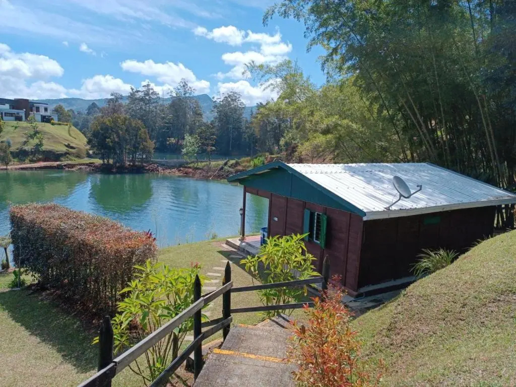 Cabañas Castillos Del Lago