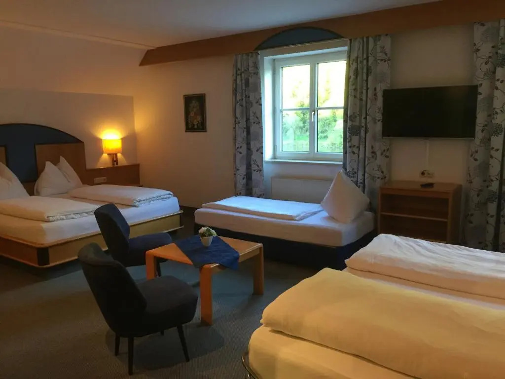 Gasthof-Hotel Goldenes Schiff